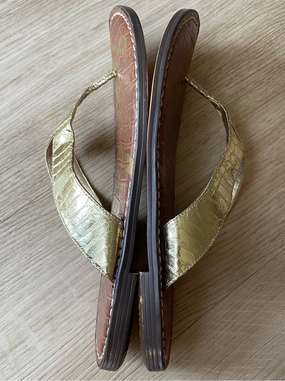 ❤️ Sam Edelman Kyra Metallic Gold Snakeskin Croc Embossed Thong Sandals - Size 8